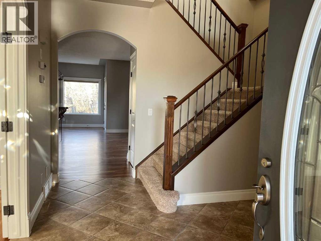 75 Royal Abbey Rise NW, Calgary, Alberta  T3G 4Y5 - Photo 2 - A2284582