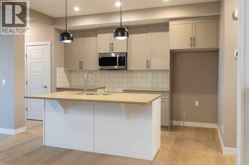 37 Southborough Lane, Cochrane, Alberta  T4C 2S6 - Photo 3 - A2287846