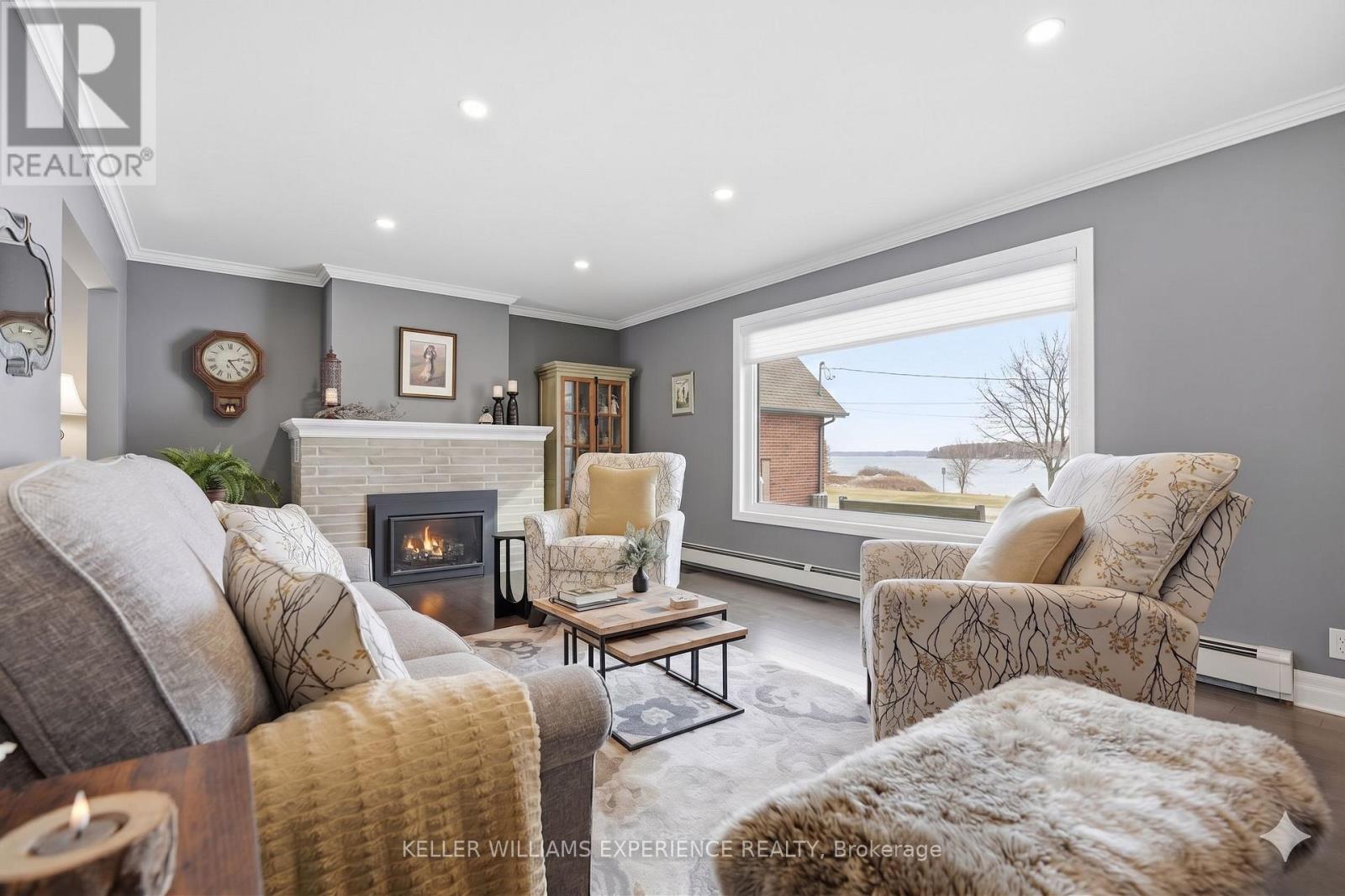 68 Kempenfelt Drive, Barrie, Ontario  L4M 1C1 - Photo 14 - S12753032