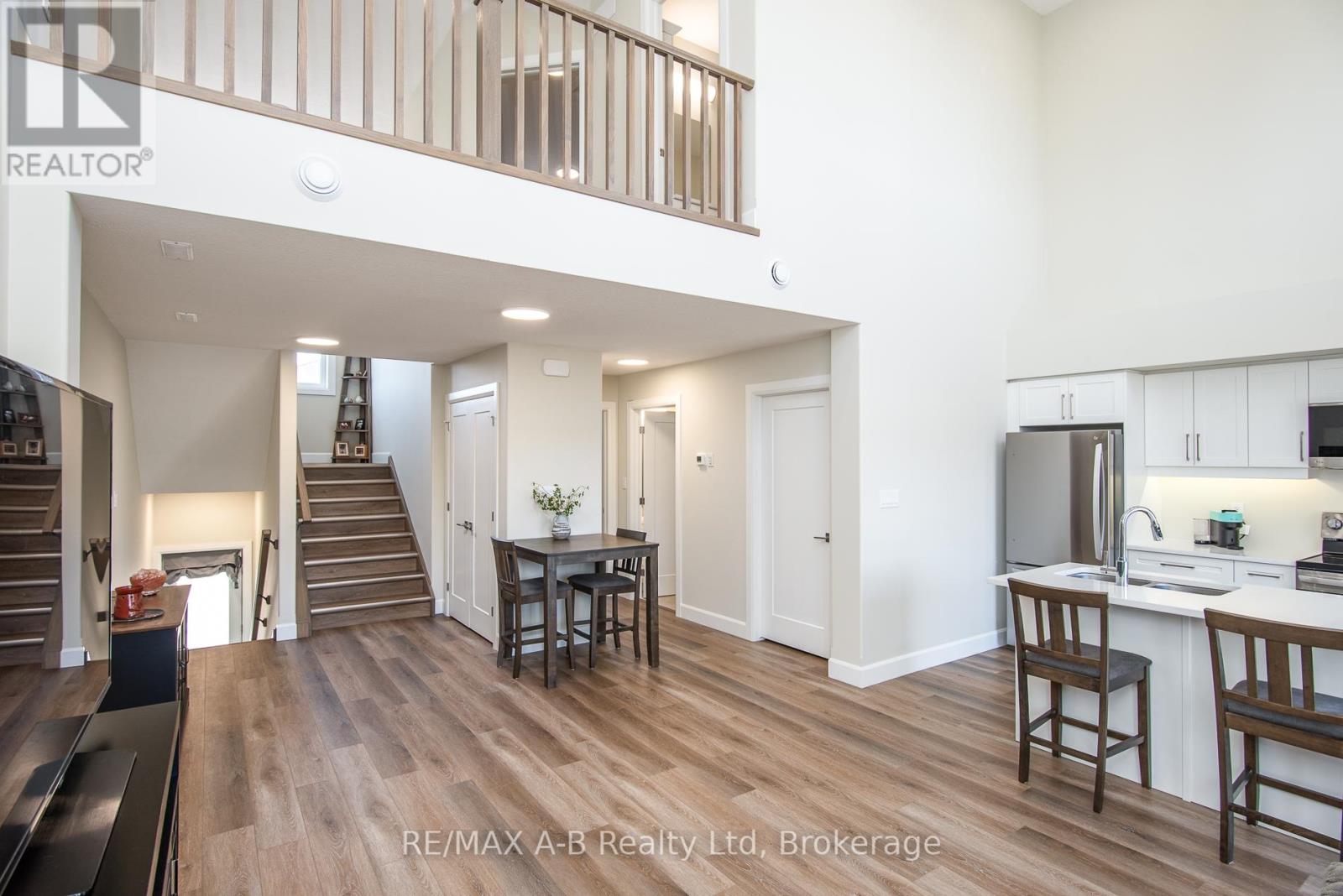 Unit #5 - 3202 Vivian Line 37 Lane, Stratford, Ontario  N5A 0K6 - Photo 4 - X12863698