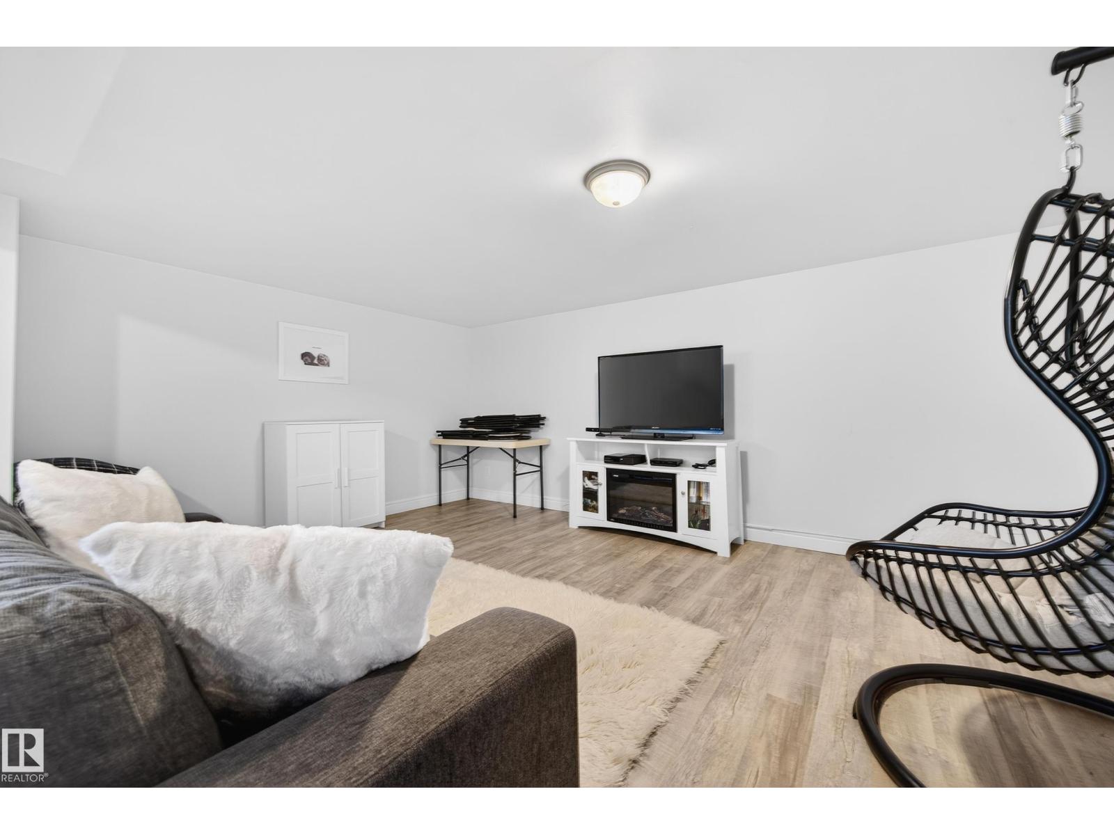 8477 Sloane Cr NW, Edmonton, Alberta  T6R 0L2 - Photo 43 - E4484022