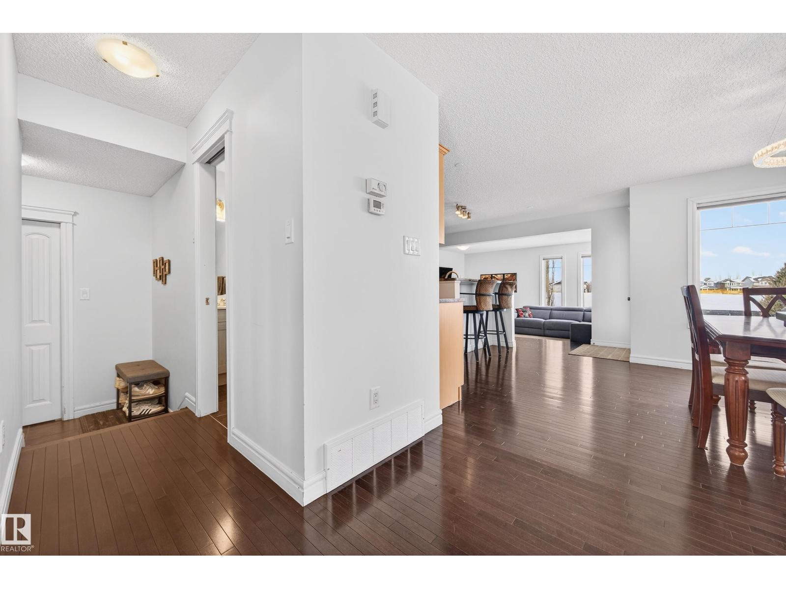 8477 Sloane Cr NW, Edmonton, Alberta  T6R 0L2 - Photo 9 - E4484022