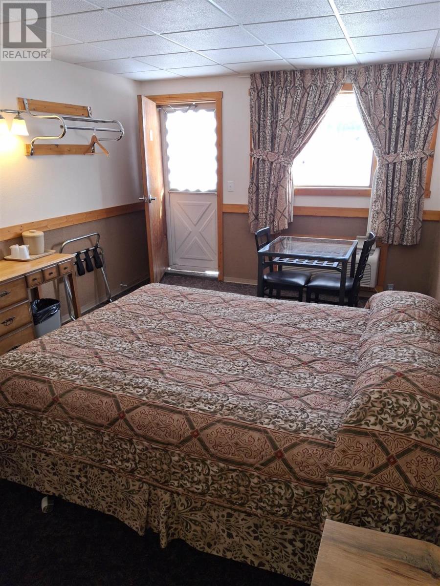 164 Mission Rd, Wawa, Ontario  P0S 1K0 - Photo 8 - SM260681