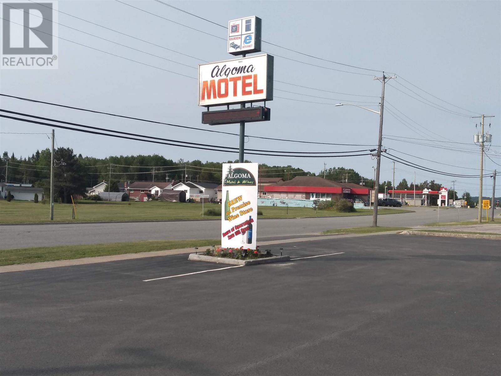 164 Mission Rd, Wawa, Ontario  P0S 1K0 - Photo 2 - SM260681