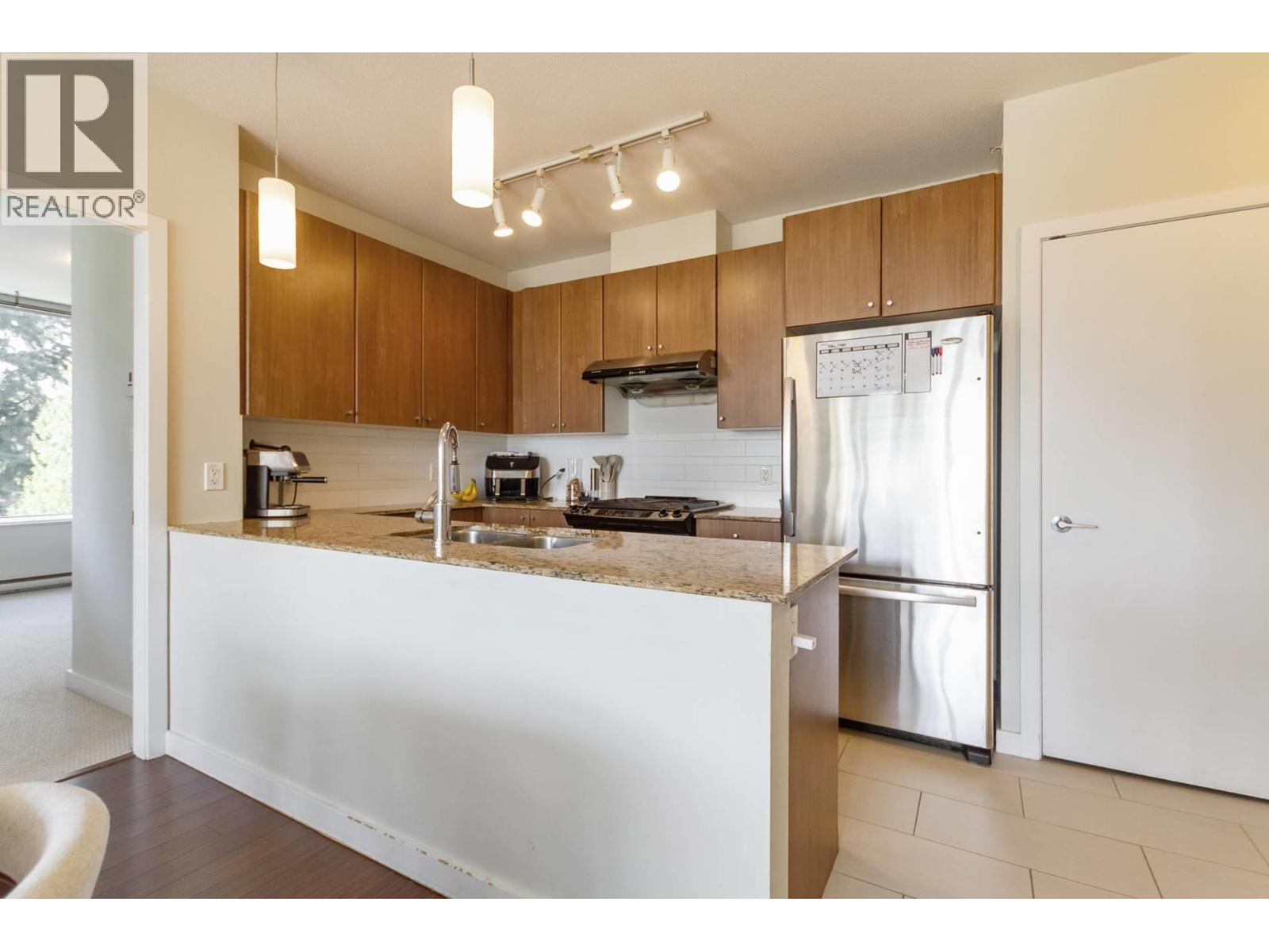 806 280 Ross Drive, New Westminster, British Columbia  V3L 0C2 - Photo 9 - R3111923