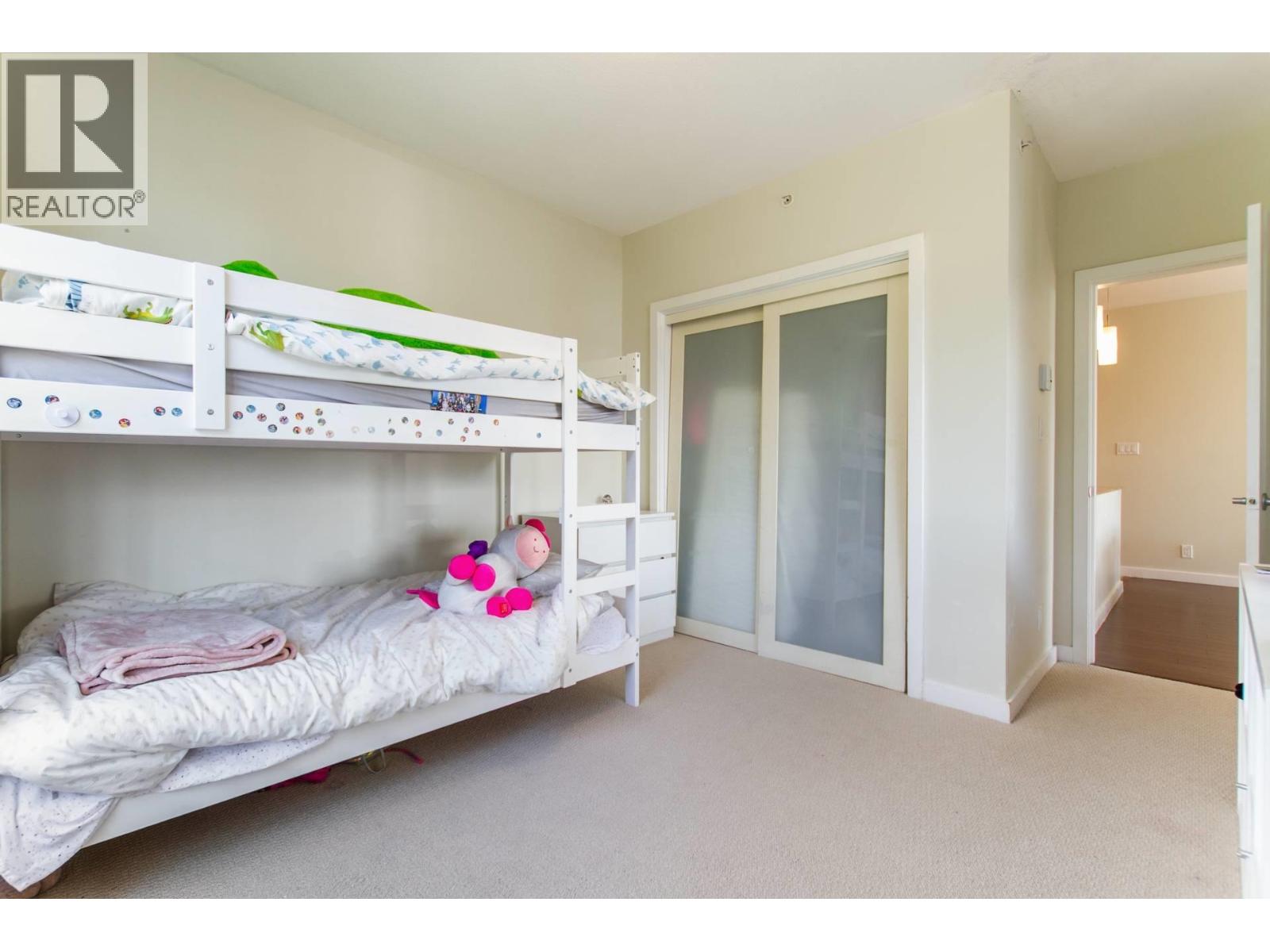 806 280 Ross Drive, New Westminster, British Columbia  V3L 0C2 - Photo 13 - R3111923