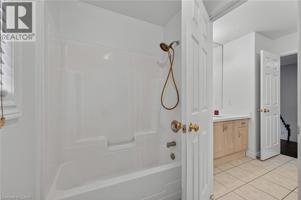 14 Hearthbridge Street, Kitchener, Ontario  N2R 1L5 - Photo 33 - 40823610