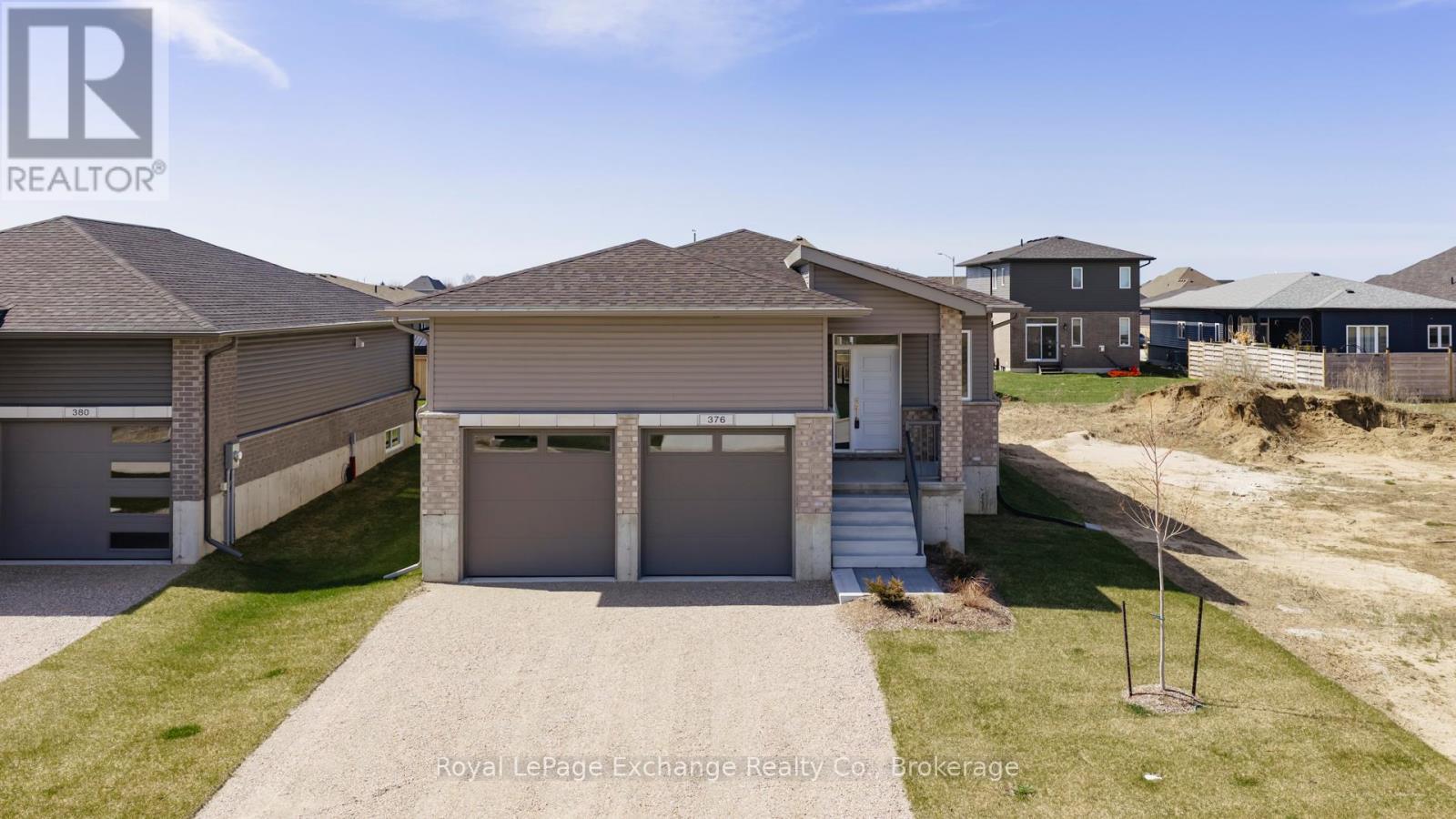 376 Hawthorne Street, Saugeen Shores, Ontario  N0H 2C3 - Photo 2 - X13044160