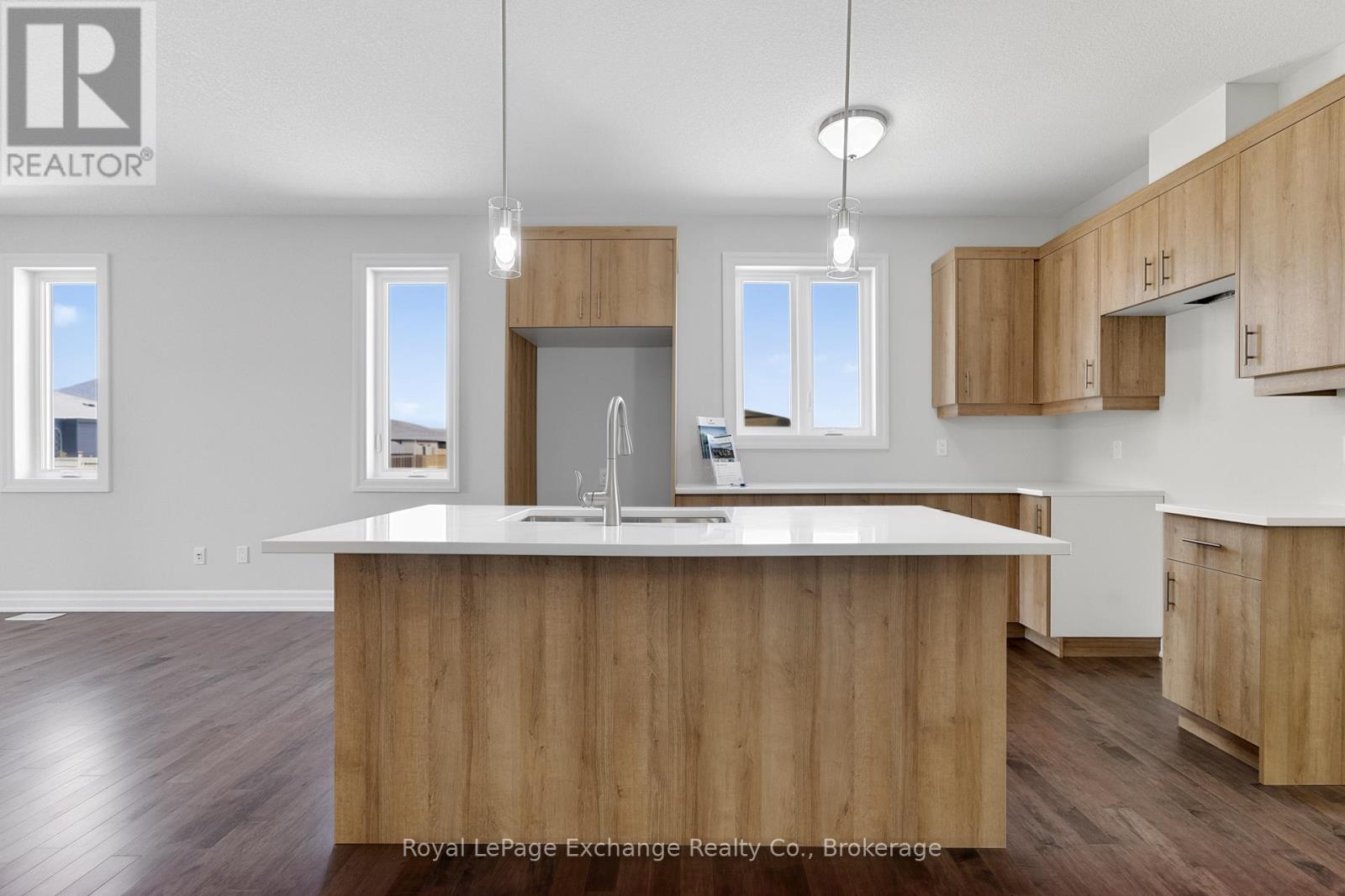 376 Hawthorne Street, Saugeen Shores, Ontario  N0H 2C3 - Photo 5 - X13044160