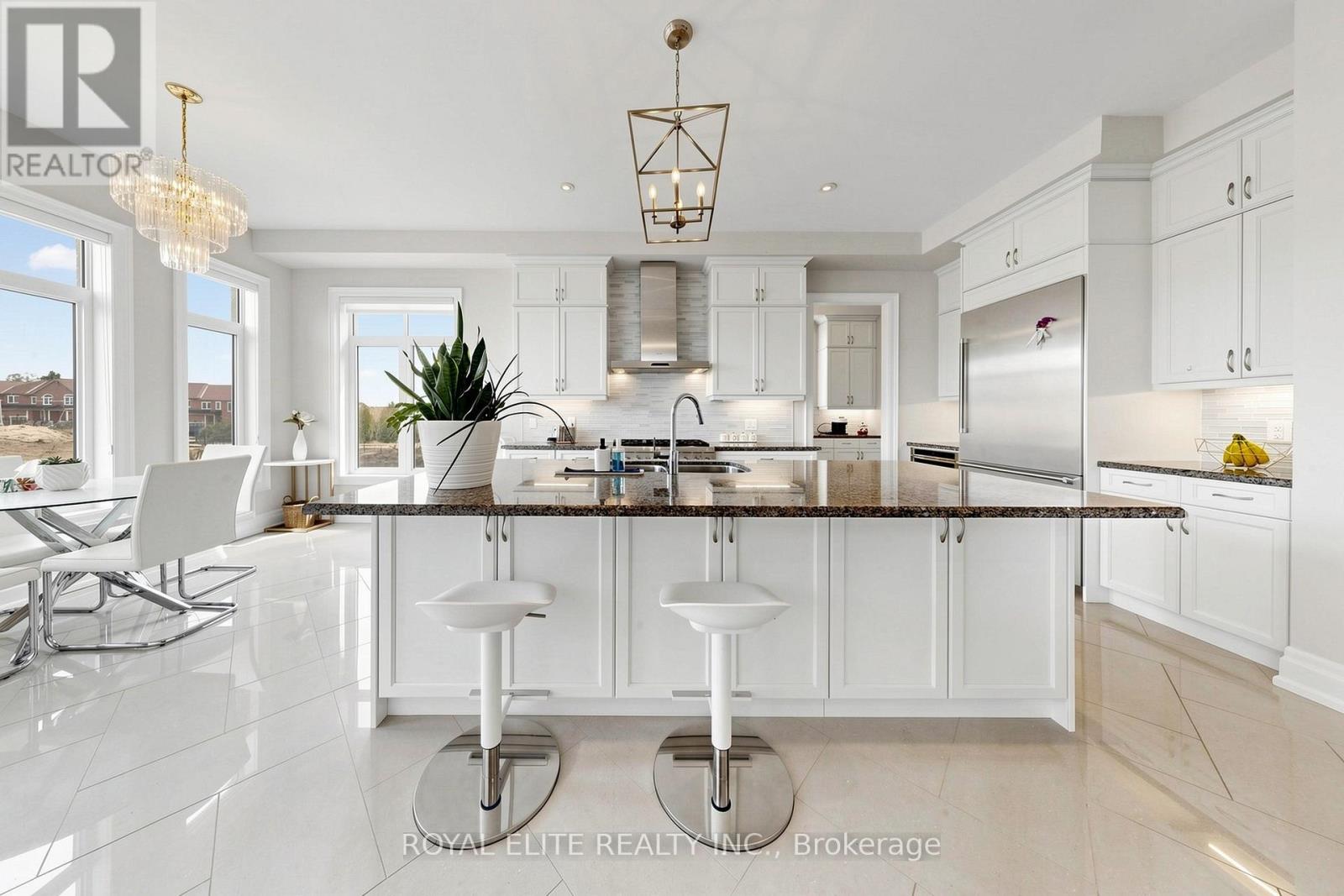 61 Grange Drive, Richmond Hill, Ontario  L4E 1E2 - Photo 10 - N13044132