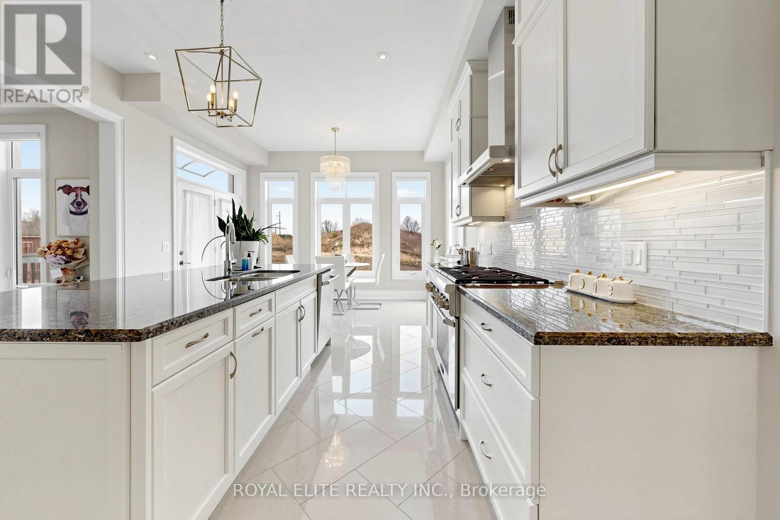 61 Grange Drive, Richmond Hill, Ontario  L4E 1E2 - Photo 11 - N13044132