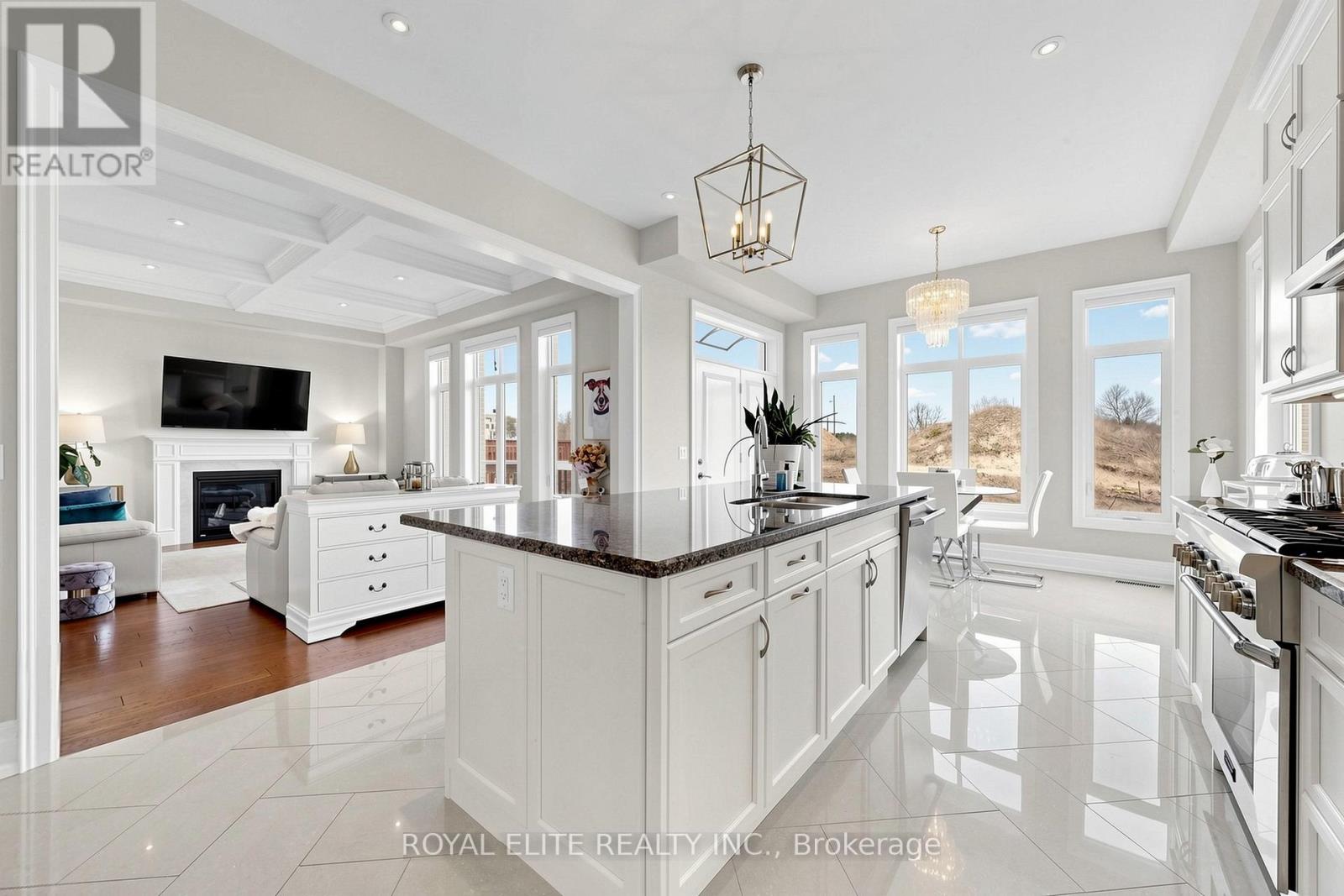 61 Grange Drive, Richmond Hill, Ontario  L4E 1E2 - Photo 12 - N13044132