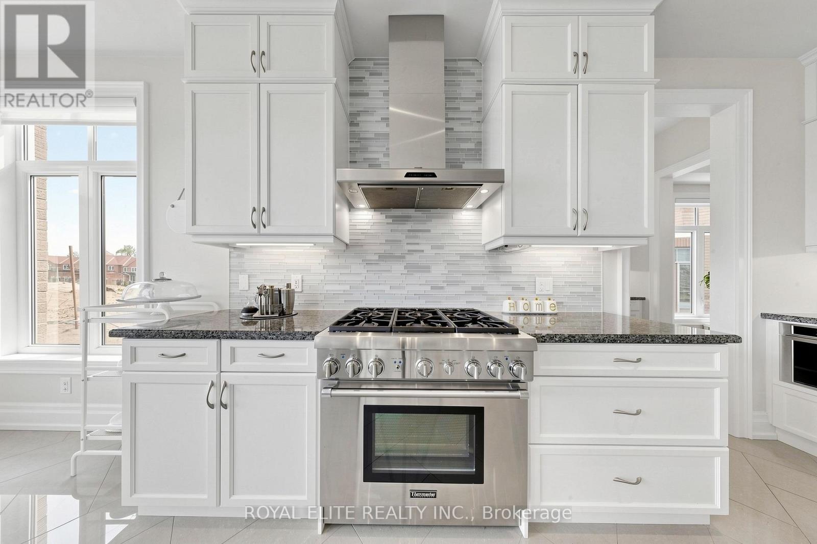 61 Grange Drive, Richmond Hill, Ontario  L4E 1E2 - Photo 13 - N13044132