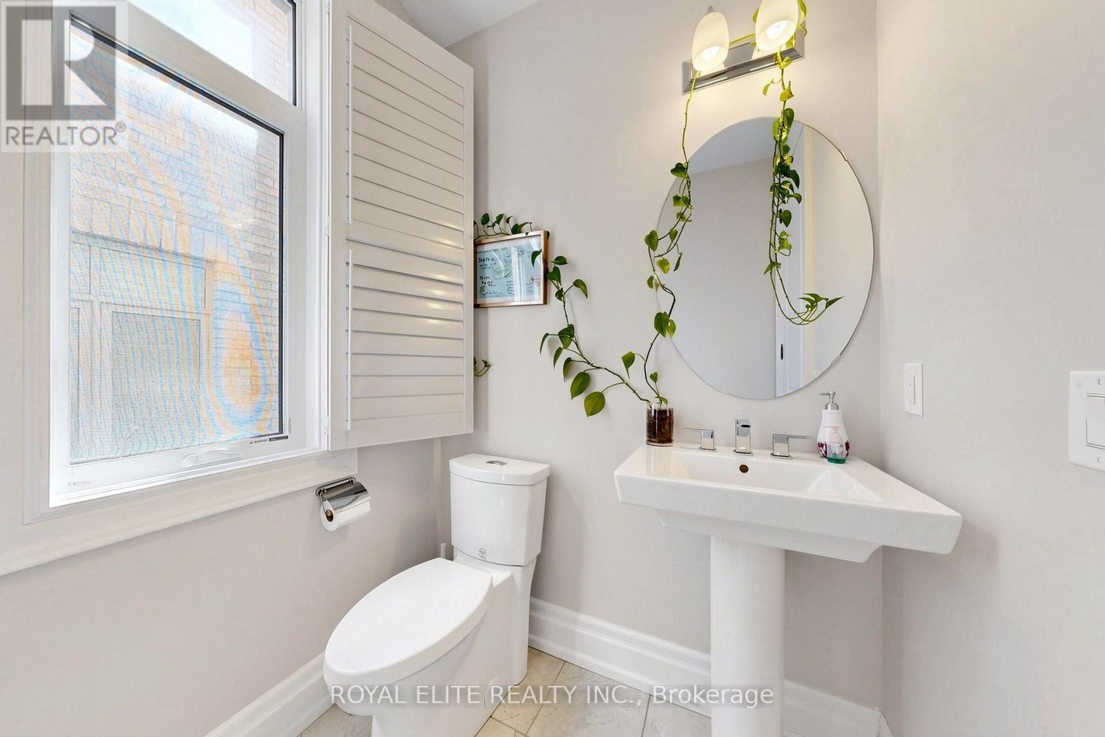 61 Grange Drive, Richmond Hill, Ontario  L4E 1E2 - Photo 22 - N13044132