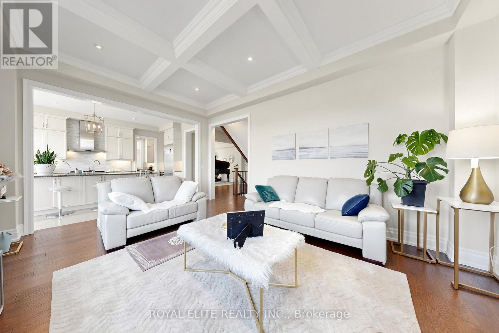 61 Grange Drive, Richmond Hill, Ontario  L4E 1E2 - Photo 8 - N13044132