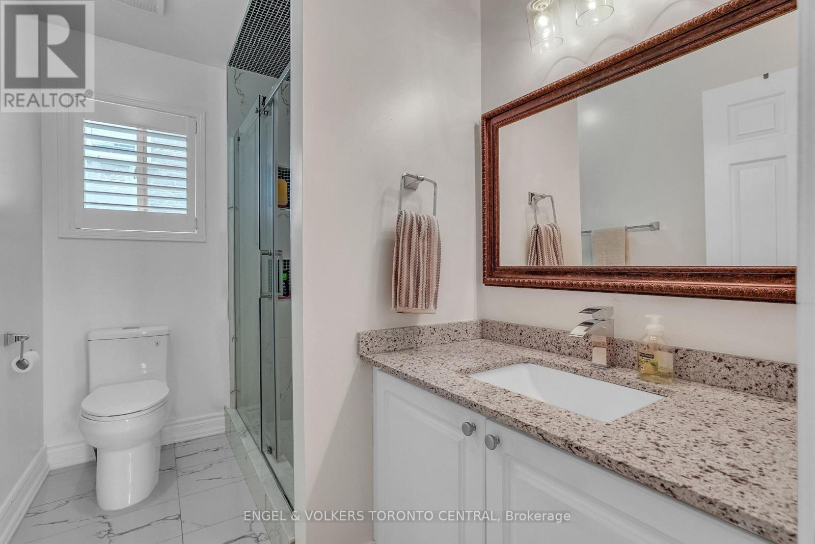 239 Country Lane, Barrie, Ontario  L4N 0W2 - Photo 15 - S13044154