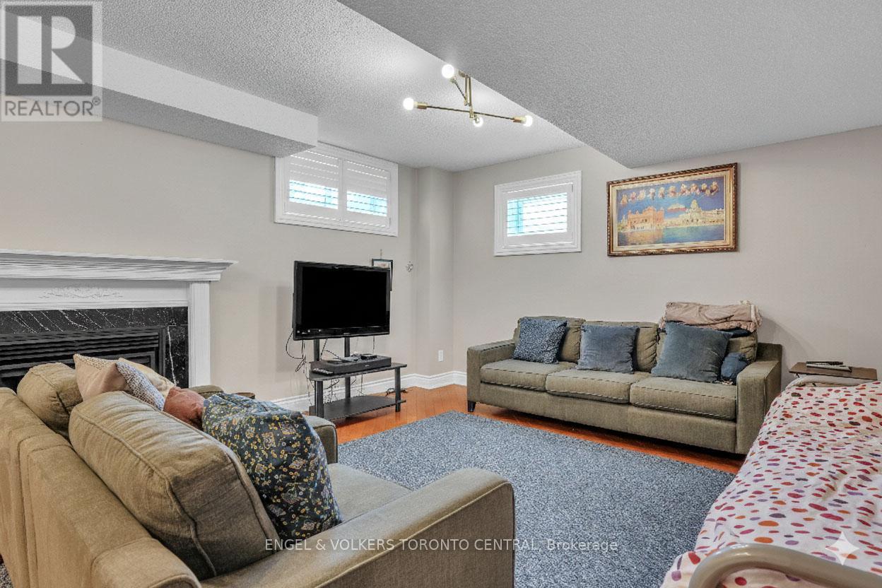 239 Country Lane, Barrie, Ontario  L4N 0W2 - Photo 33 - S13044154