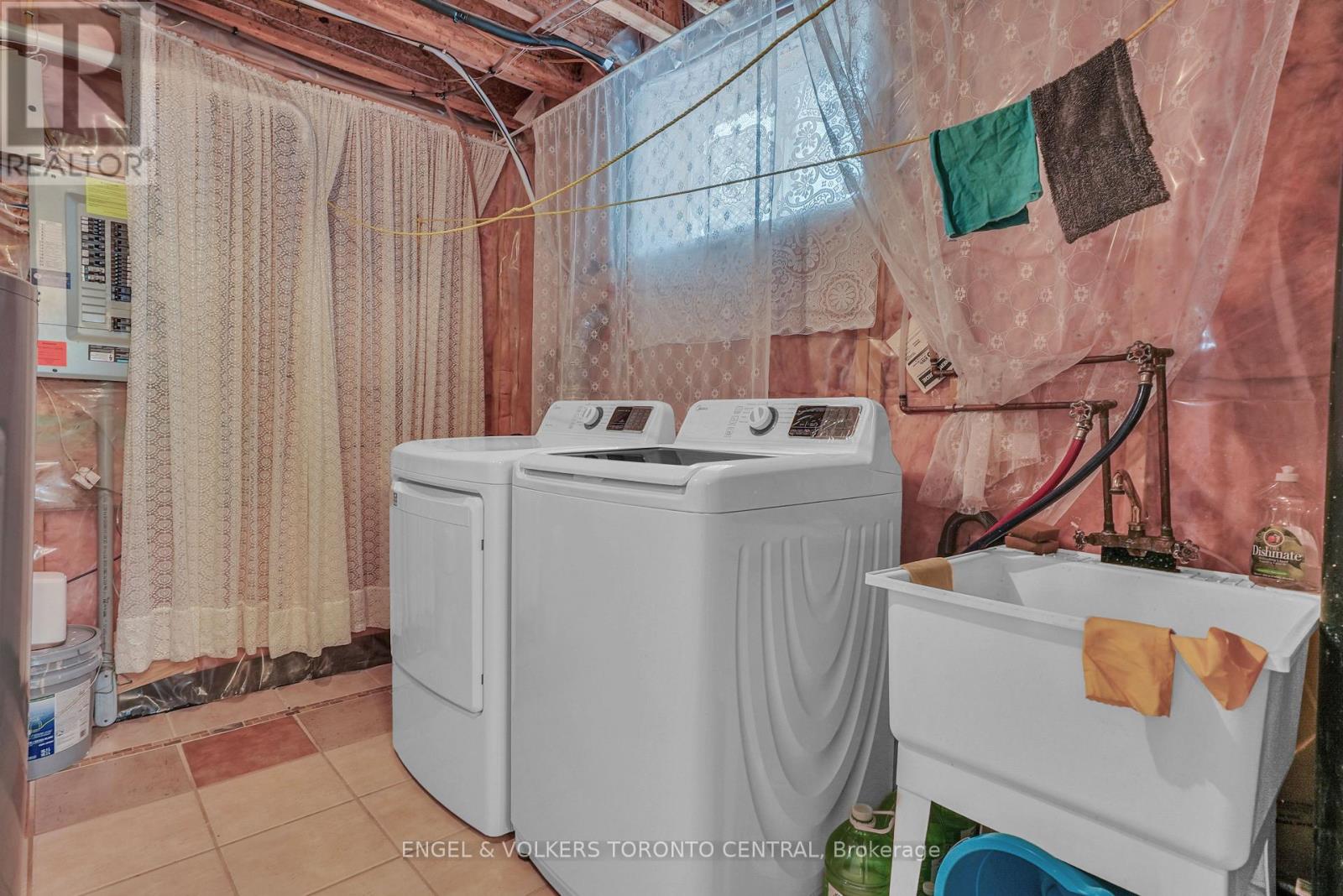 239 Country Lane, Barrie, Ontario  L4N 0W2 - Photo 34 - S13044154