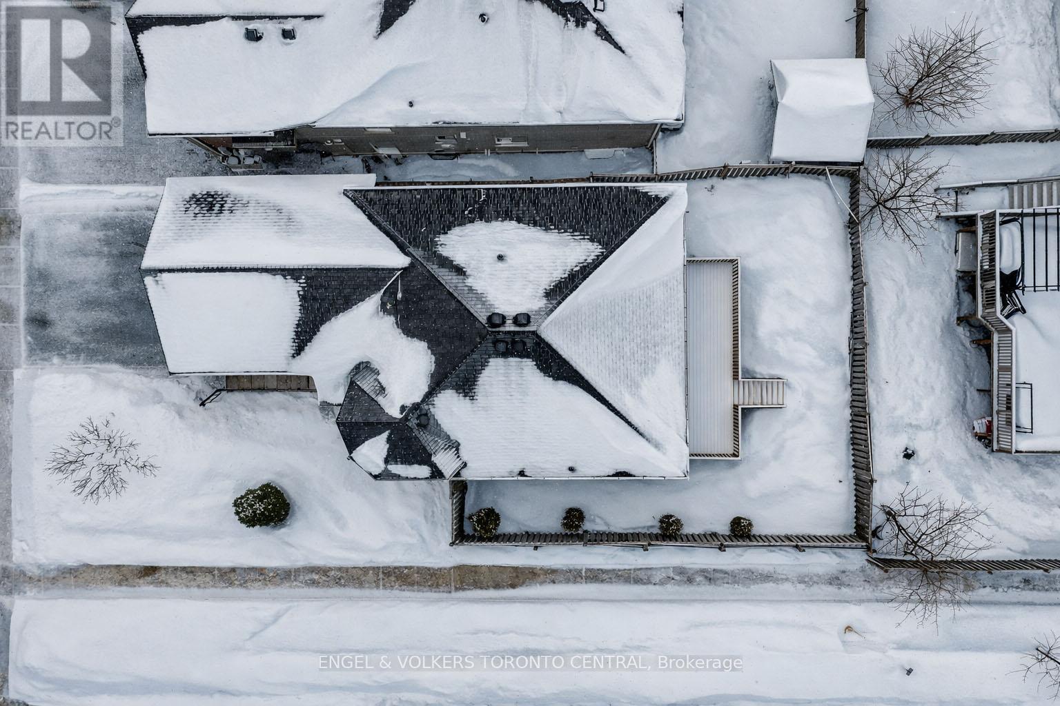 239 Country Lane, Barrie, Ontario  L4N 0W2 - Photo 5 - S13044154