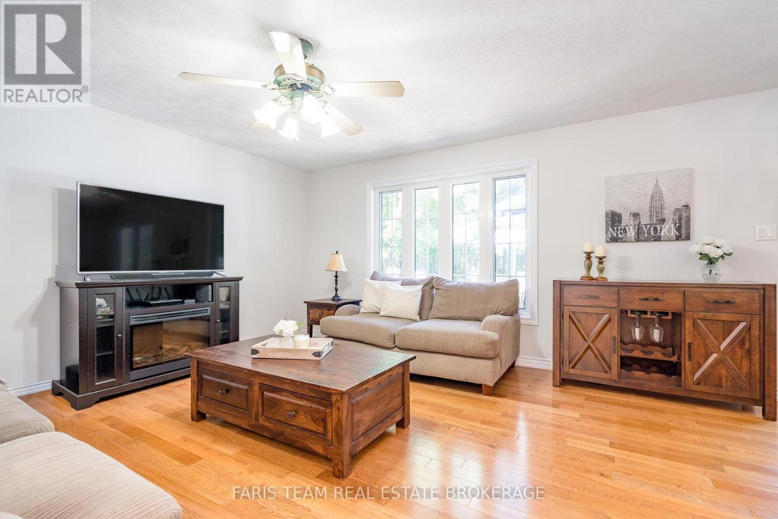 21 Maryjane Road, Tiny, Ontario  L0L 2T0 - Photo 15 - S13044170