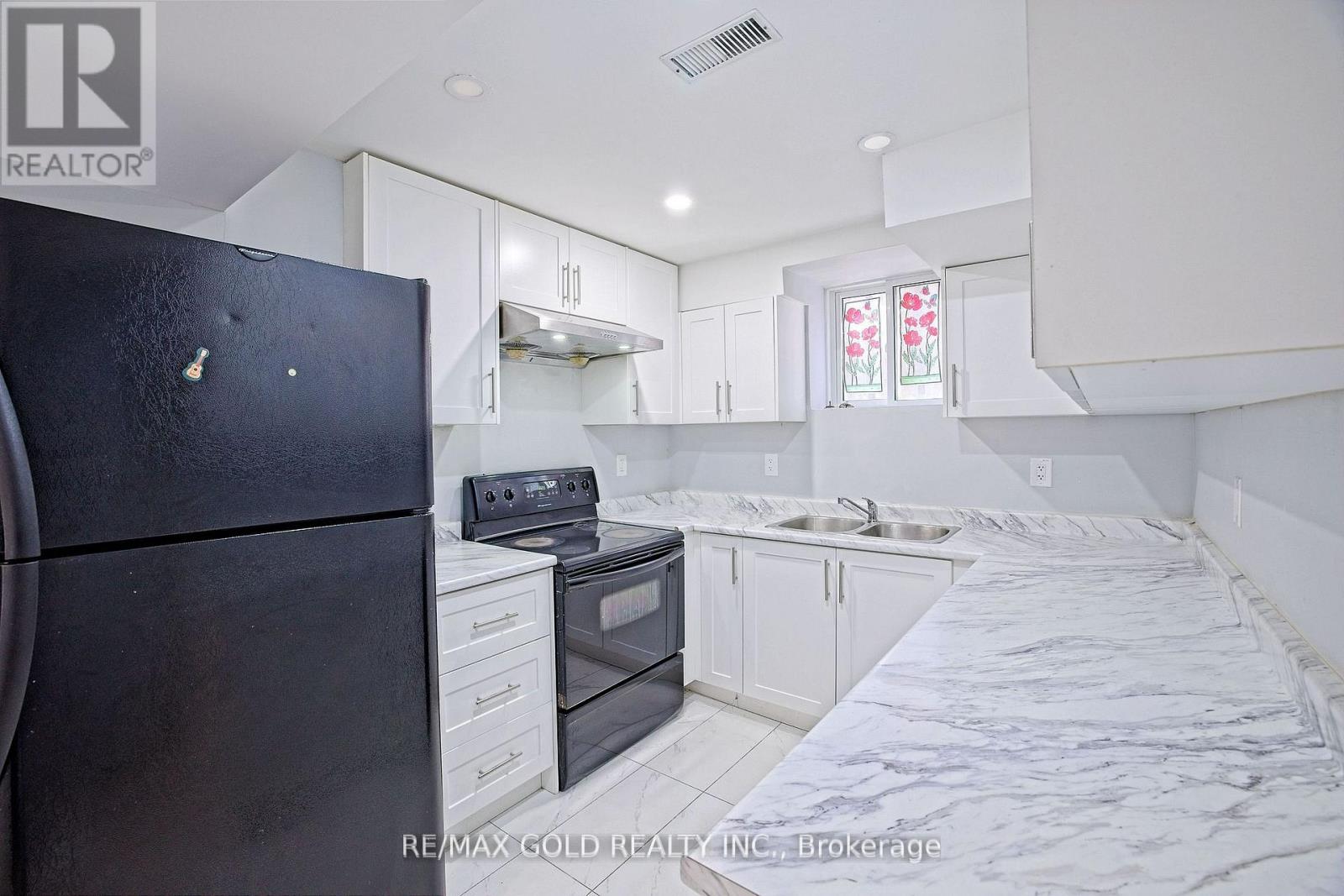 16 Cottontail Road, Brampton, Ontario  L7A 3R3 - Photo 37 - W13044146