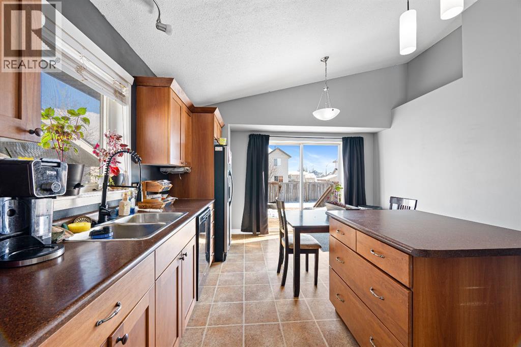 2305 61 A Avenue, Lloydminster, Alberta  T9V 3J8 - Photo 9 - A2293352