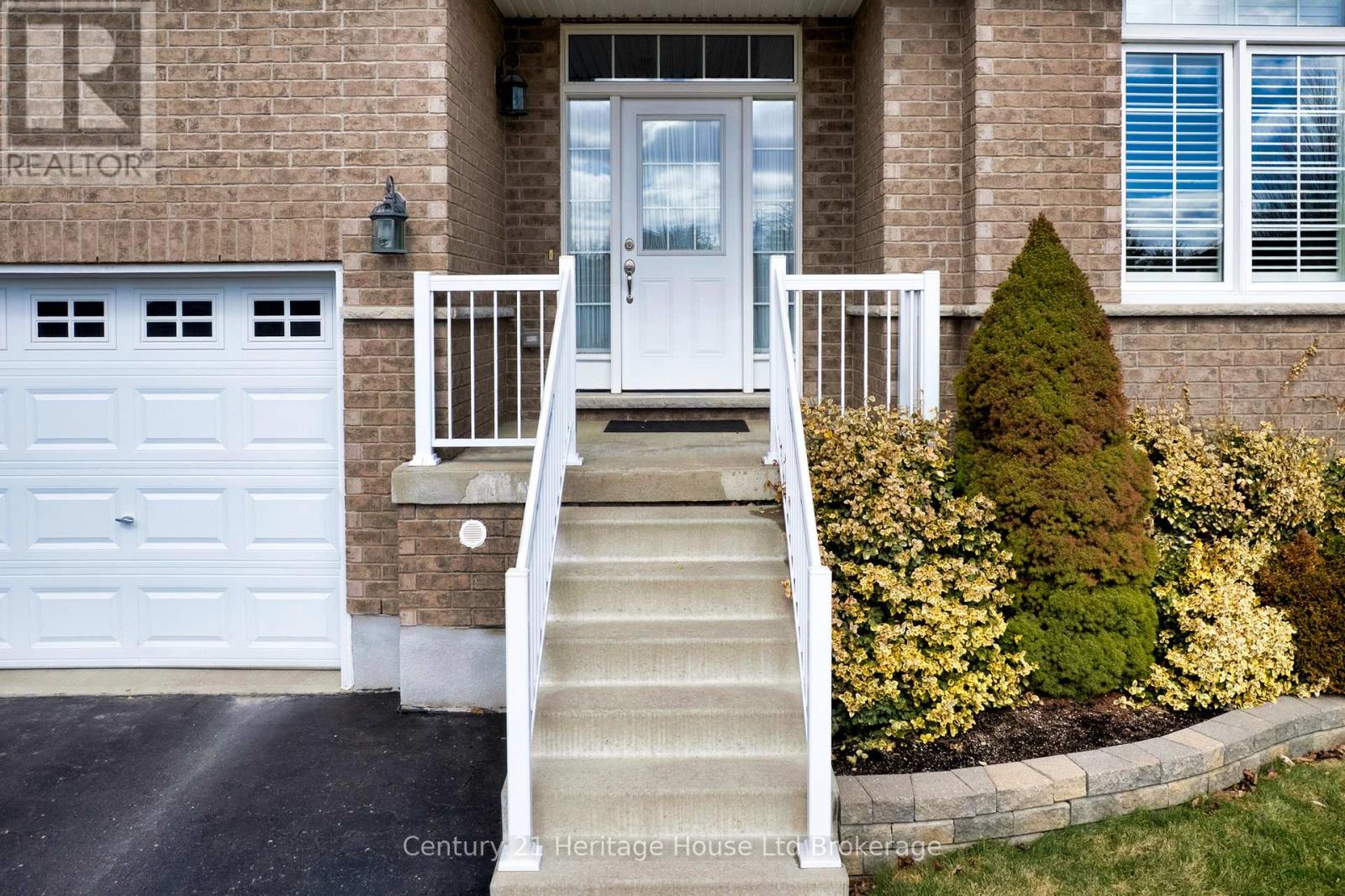 619 Fox Hollow Court, Woodstock, Ontario  N4T 1W3 - Photo 13 - X12896560