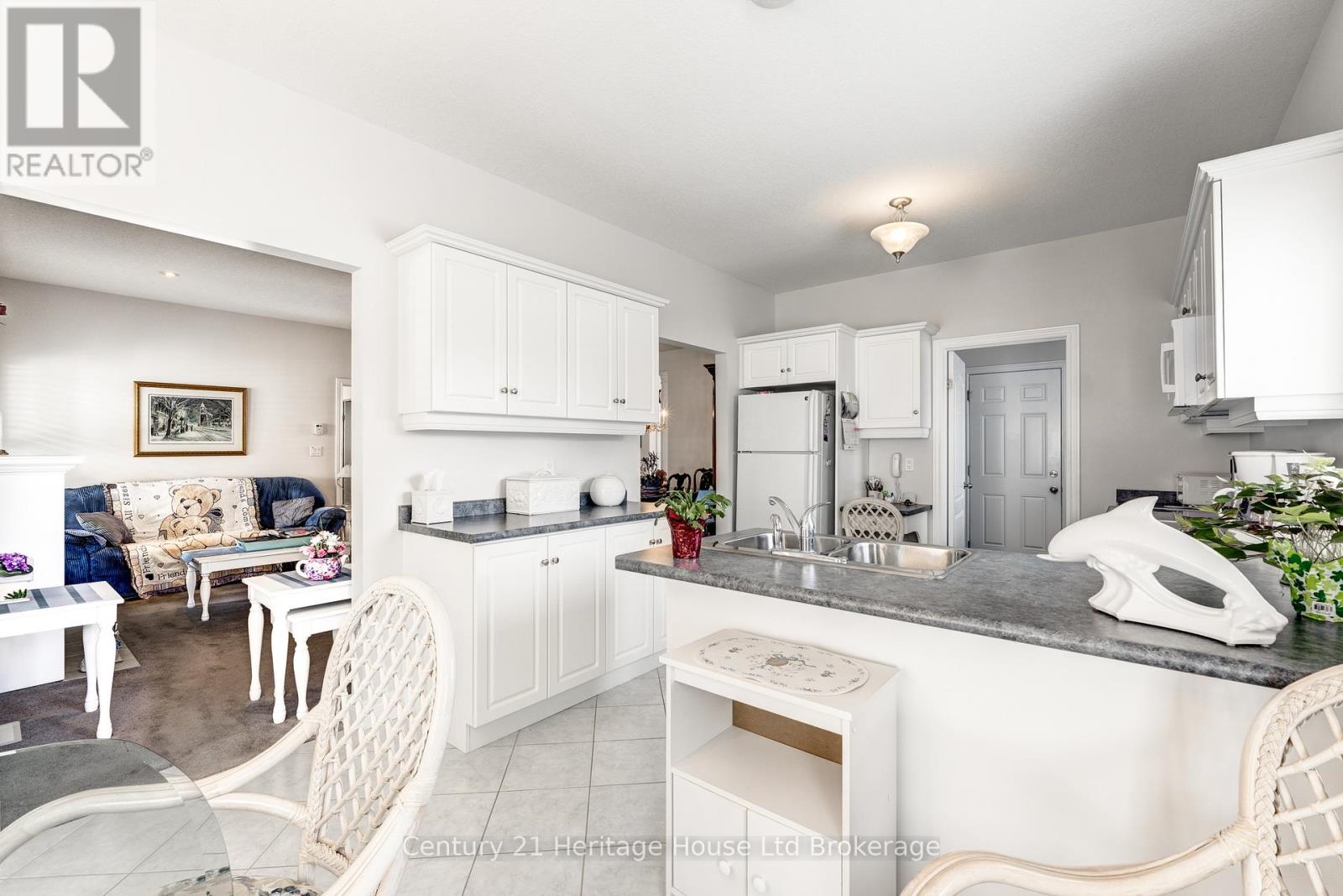 619 Fox Hollow Court, Woodstock, Ontario  N4T 1W3 - Photo 36 - X12896560