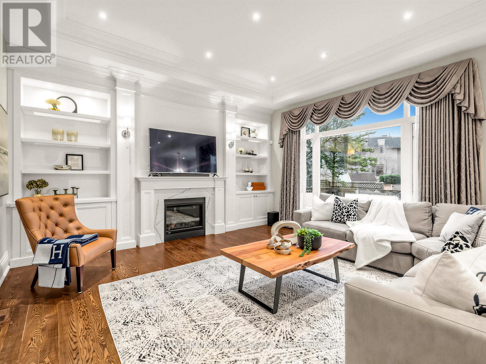 5 Lloydminster Crescent, Toronto, Ontario  M2M 2R9 - Photo 11 - C13009086