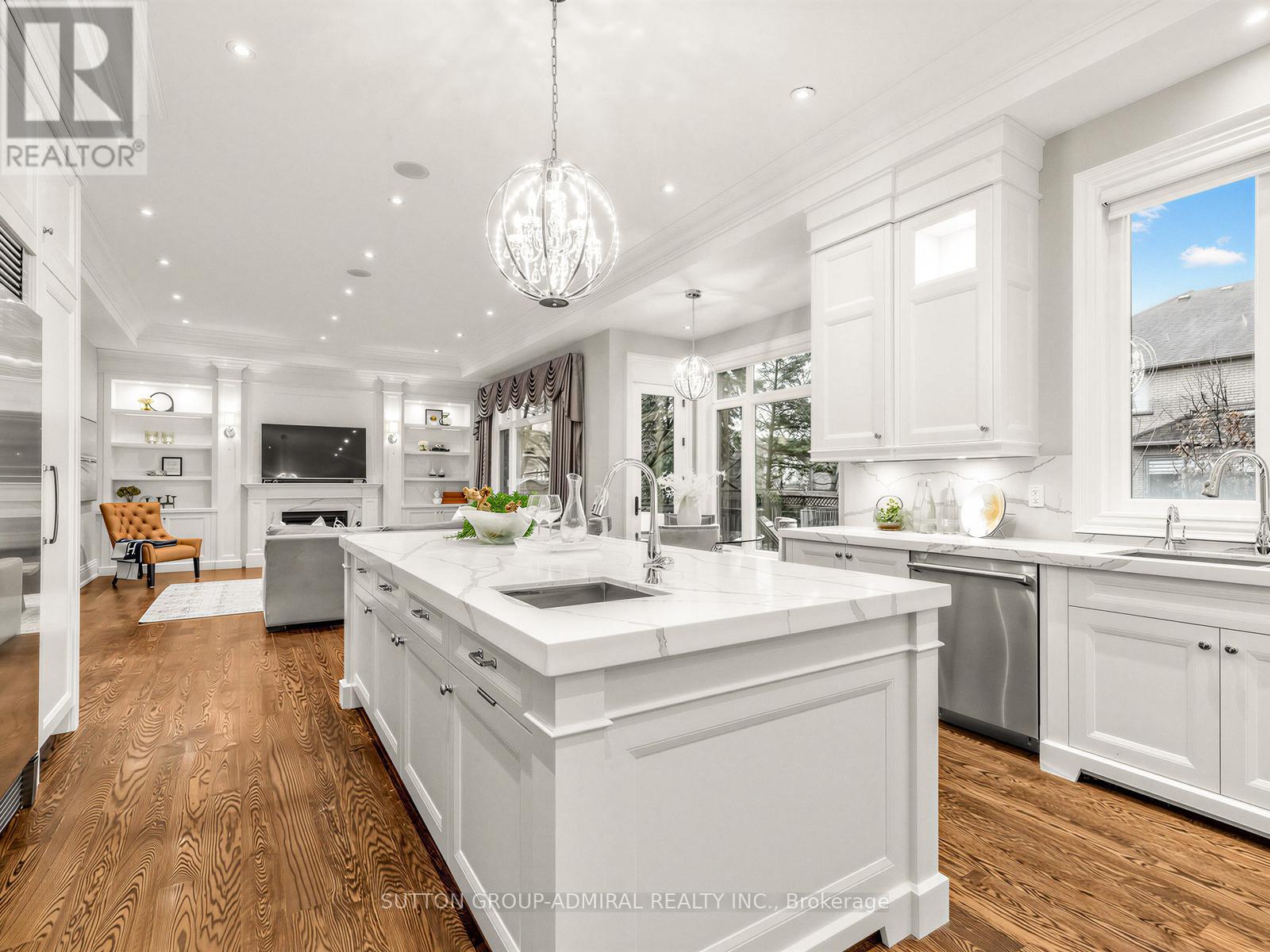 5 Lloydminster Crescent, Toronto, Ontario  M2M 2R9 - Photo 17 - C13009086