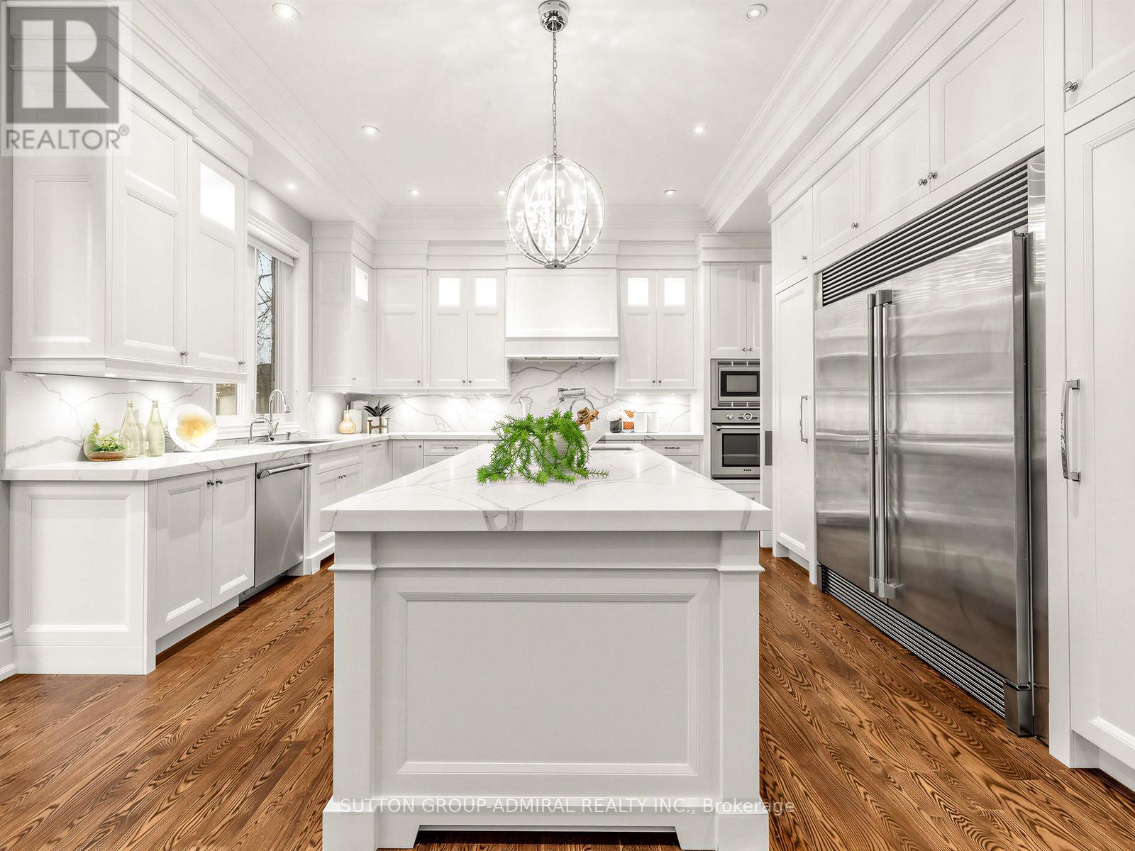 5 Lloydminster Crescent, Toronto, Ontario  M2M 2R9 - Photo 13 - C13009086