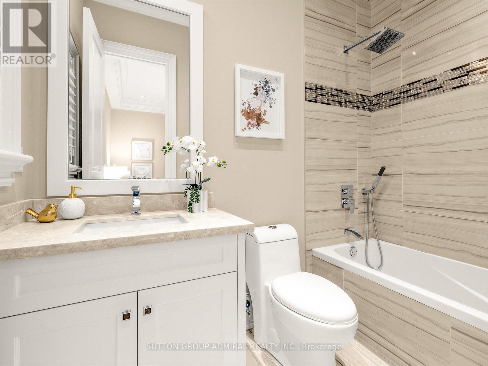 5 Lloydminster Crescent, Toronto, Ontario  M2M 2R9 - Photo 35 - C13009086