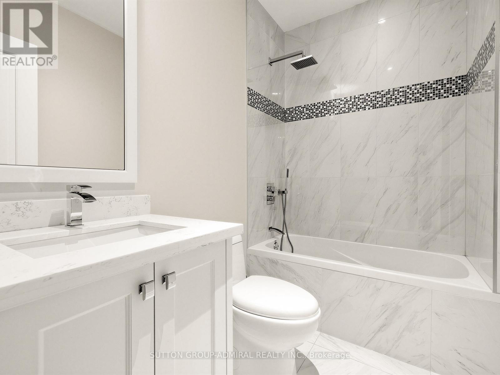 5 Lloydminster Crescent, Toronto, Ontario  M2M 2R9 - Photo 43 - C13009086