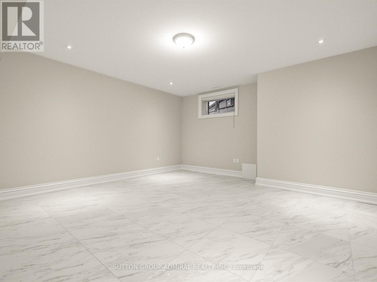 5 Lloydminster Crescent, Toronto, Ontario  M2M 2R9 - Photo 42 - C13009086