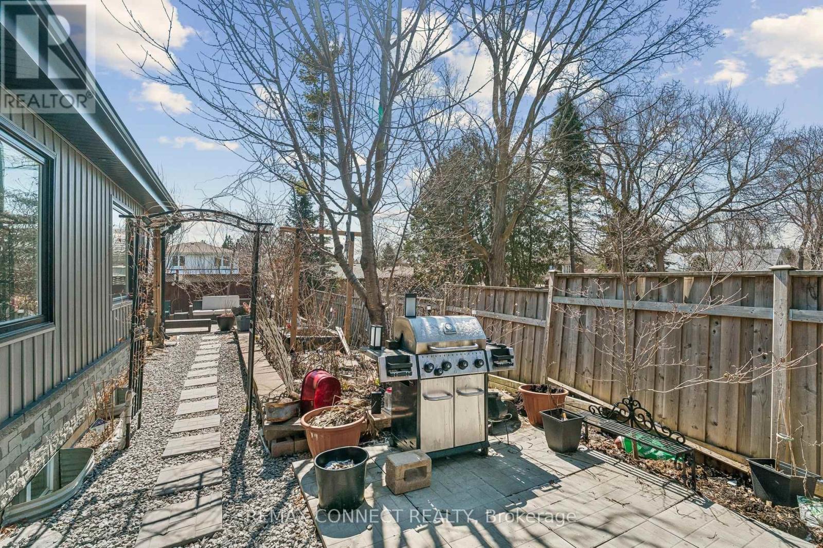 750 Gorham Street, Newmarket, Ontario  L3Y 1L6 - Photo 38 - N13041074