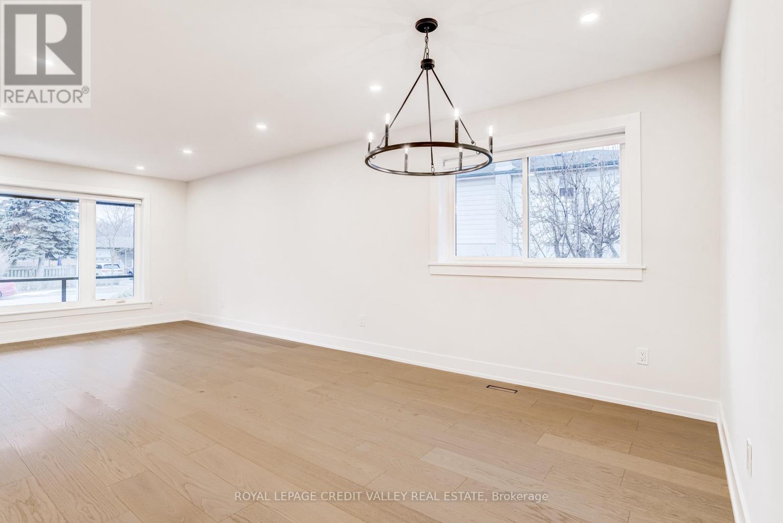 500 Selsey Drive, Mississauga, Ontario  L5A 1B9 - Photo 20 - W12890422