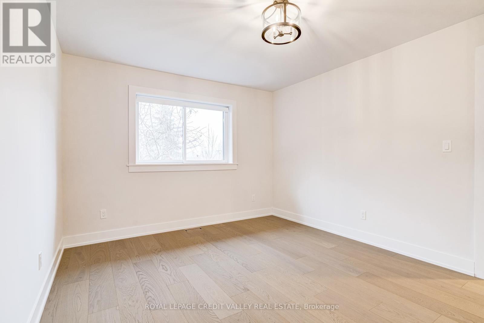 500 Selsey Drive, Mississauga, Ontario  L5A 1B9 - Photo 29 - W12890422