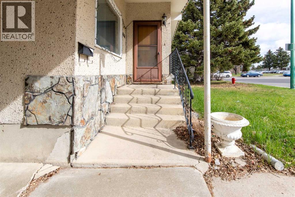 1416 18 Street N, Lethbridge, Alberta  T1H 3H9 - Photo 4 - A2297311