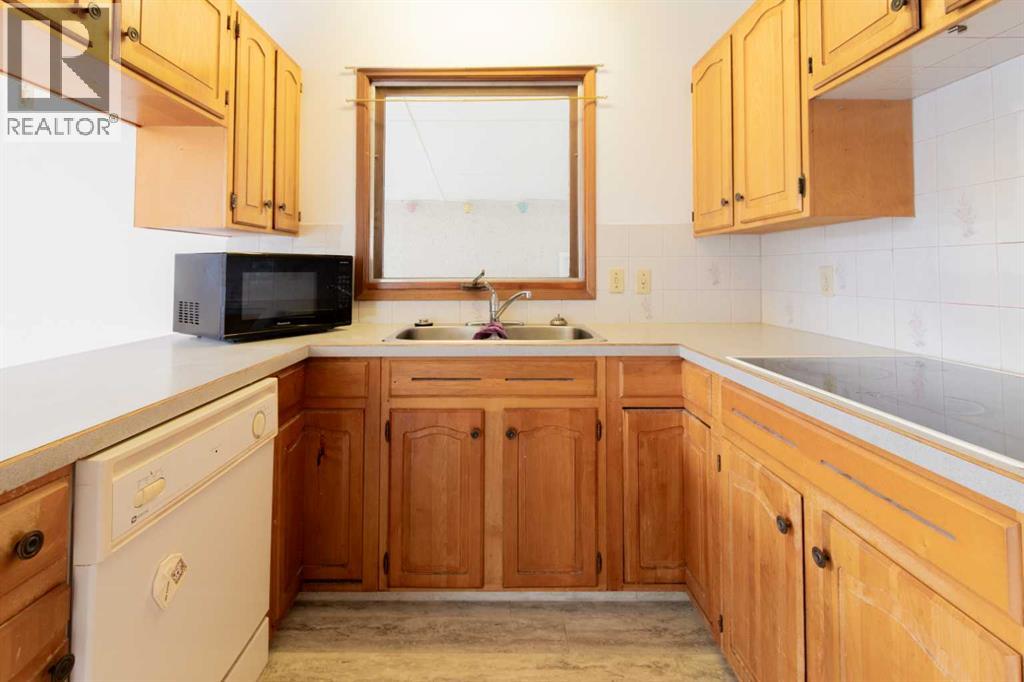 1416 18 Street N, Lethbridge, Alberta  T1H 3H9 - Photo 12 - A2297311