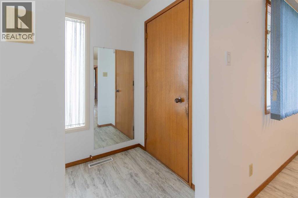 1416 18 Street N, Lethbridge, Alberta  T1H 3H9 - Photo 7 - A2297311