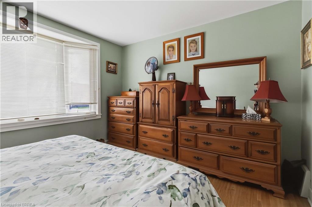 9 Sussex Avenue, Brantford, Ontario  N3R 2G5 - Photo 12 - 40822778