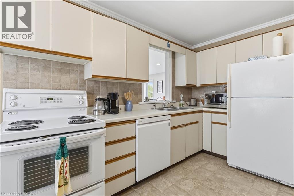 9 Sussex Avenue, Brantford, Ontario  N3R 2G5 - Photo 17 - 40822778