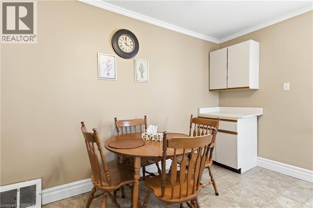 9 Sussex Avenue, Brantford, Ontario  N3R 2G5 - Photo 19 - 40822778