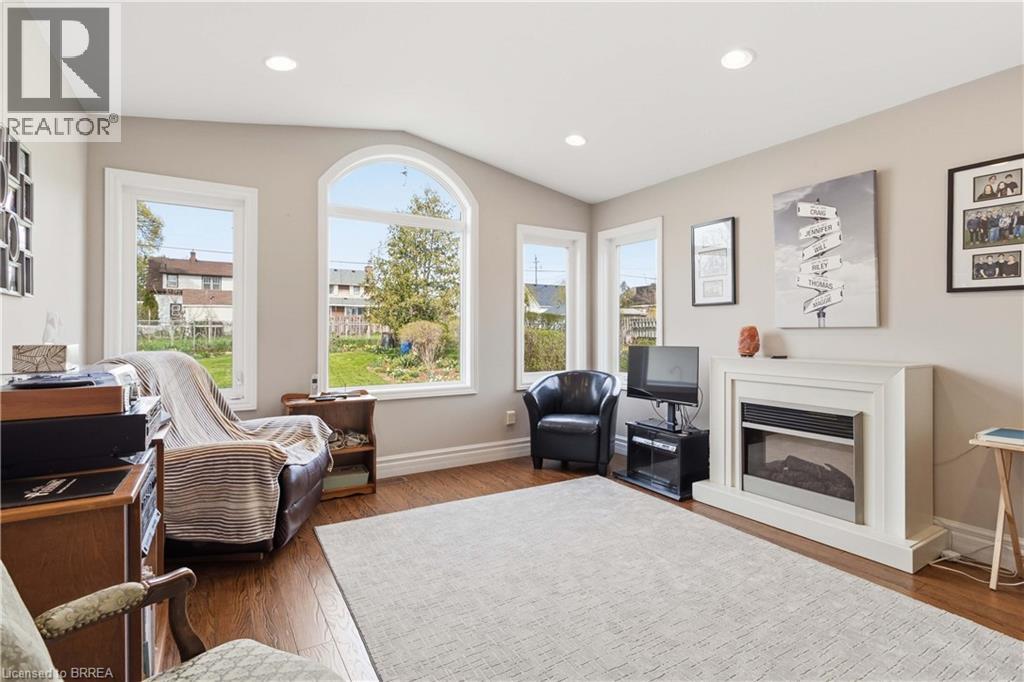 9 Sussex Avenue, Brantford, Ontario  N3R 2G5 - Photo 20 - 40822778