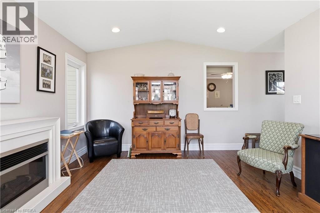 9 Sussex Avenue, Brantford, Ontario  N3R 2G5 - Photo 23 - 40822778