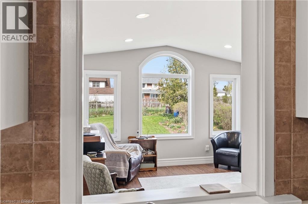 9 Sussex Avenue, Brantford, Ontario  N3R 2G5 - Photo 24 - 40822778