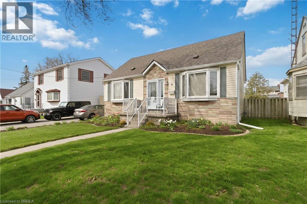 9 Sussex Avenue, Brantford, Ontario  N3R 2G5 - Photo 4 - 40822778