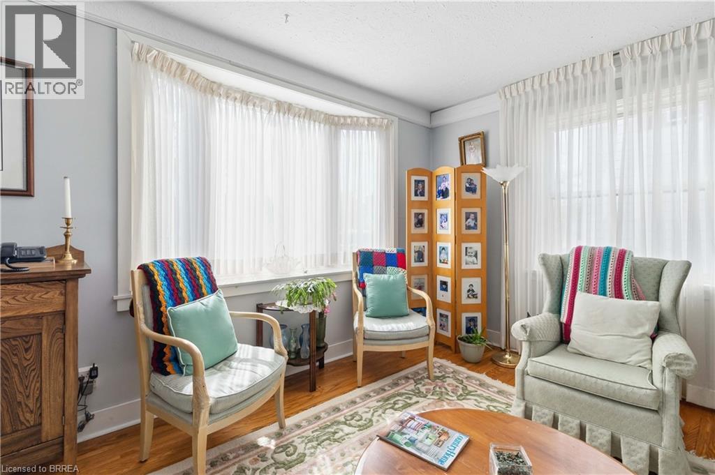 9 Sussex Avenue, Brantford, Ontario  N3R 2G5 - Photo 6 - 40822778