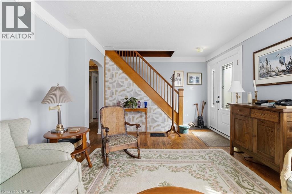 9 Sussex Avenue, Brantford, Ontario  N3R 2G5 - Photo 7 - 40822778