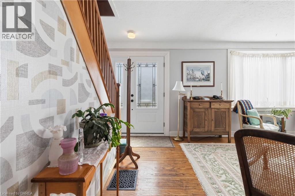 9 Sussex Avenue, Brantford, Ontario  N3R 2G5 - Photo 8 - 40822778